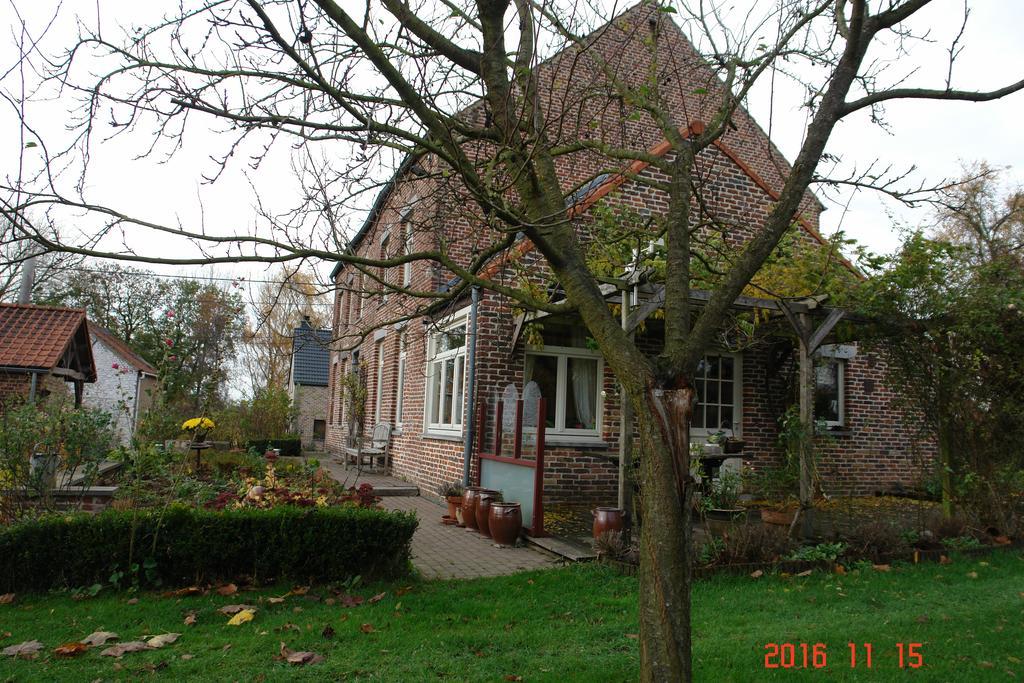 La Petite Maison Sart lez Walhain Exteriör bild